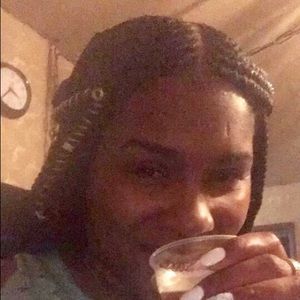 Meet your Posher, Kenyatta